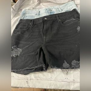 Old Navy Slouchy Straight Jean Shorts 2 pack Blue, Black 5 Pocket